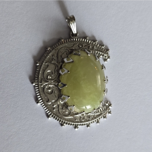 Vintage crescent moon pendant silver tone lemon yellow stone eclipse - Picture 10 of 10